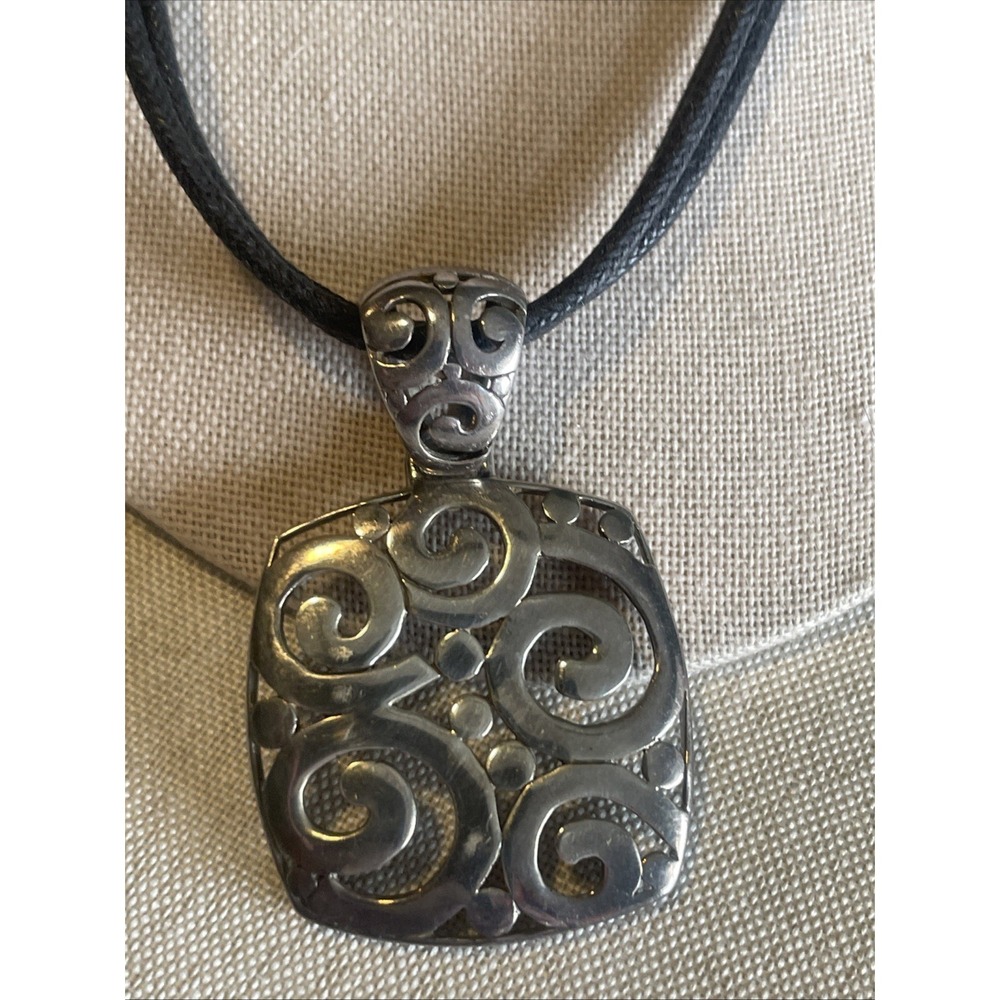 925 Sterling Silver SX Thailand Fancy Square Swirl  Pendant Necklace 1.5" ‎ 11g